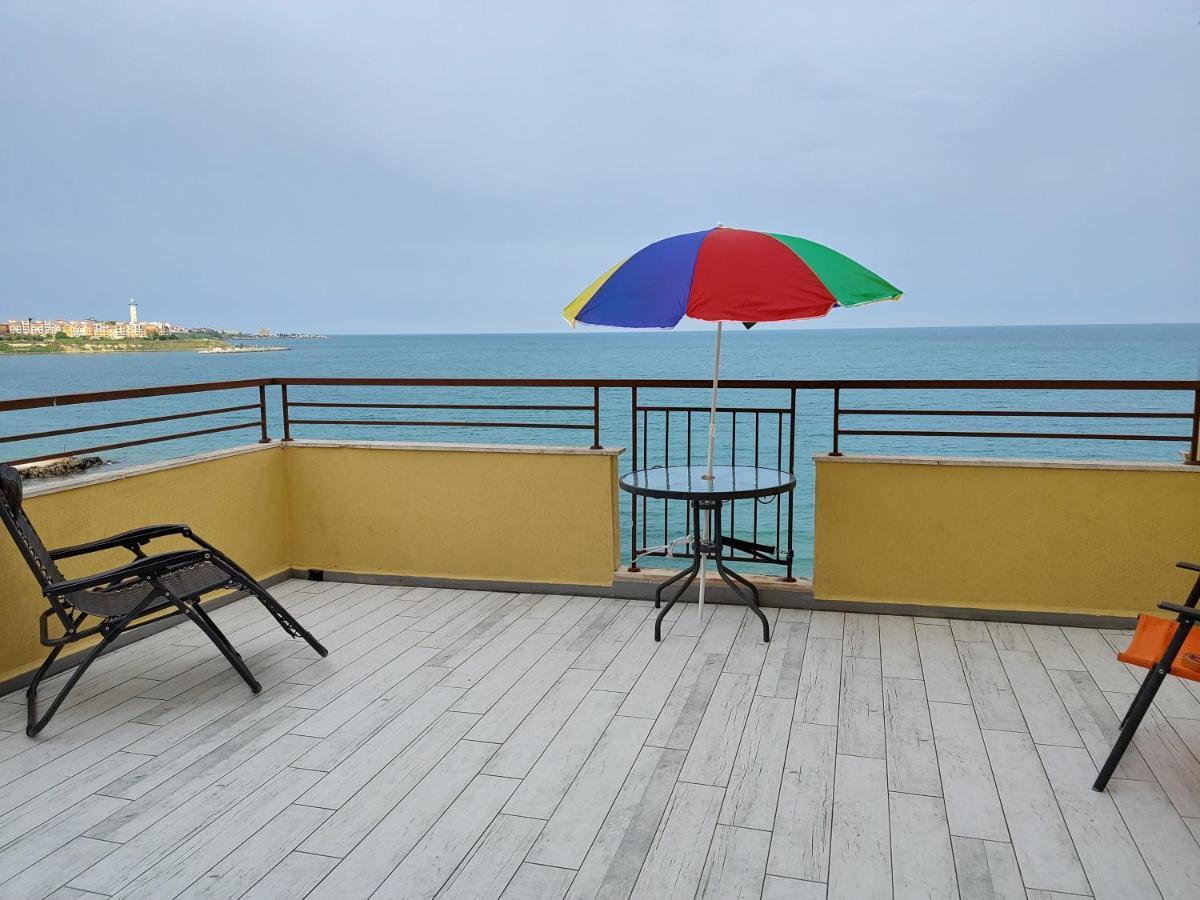 Akb Apartment Sea View Aheloy Eksteriør billede