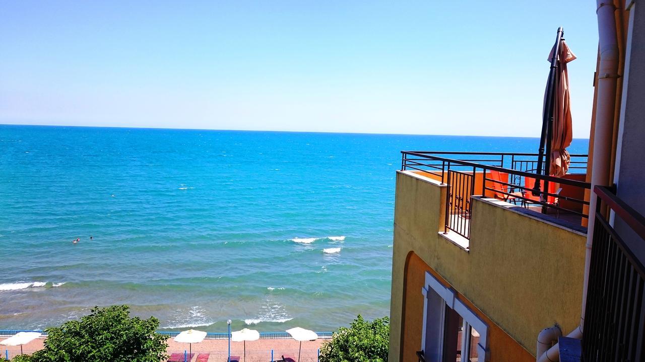Akb Apartment Sea View Aheloy Eksteriør billede