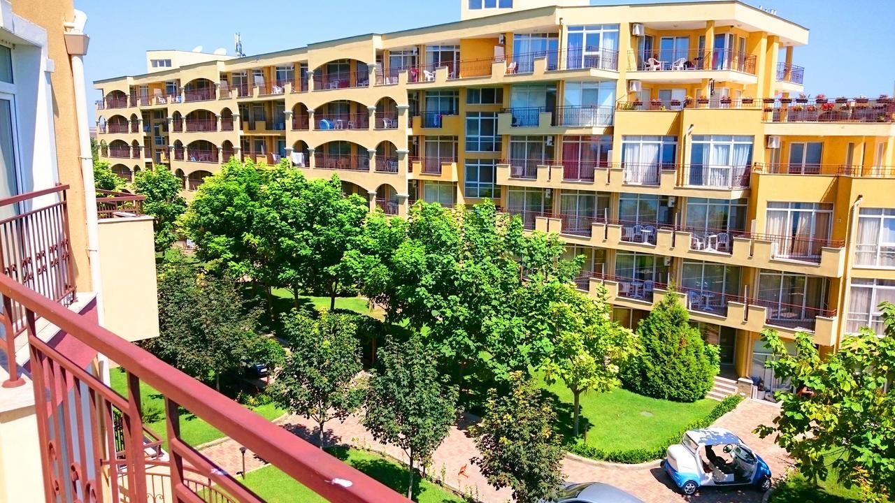 Akb Apartment Sea View Aheloy Eksteriør billede